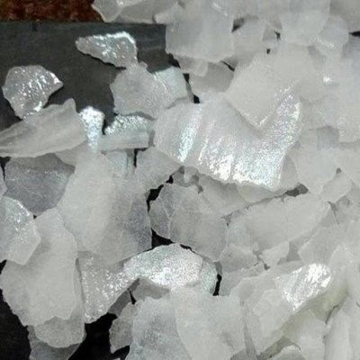 GB209-2018 NaOH कास्टिक सोडा क्वथनांक 1390C कागज बनाने के लिए पानी में घुलनशील